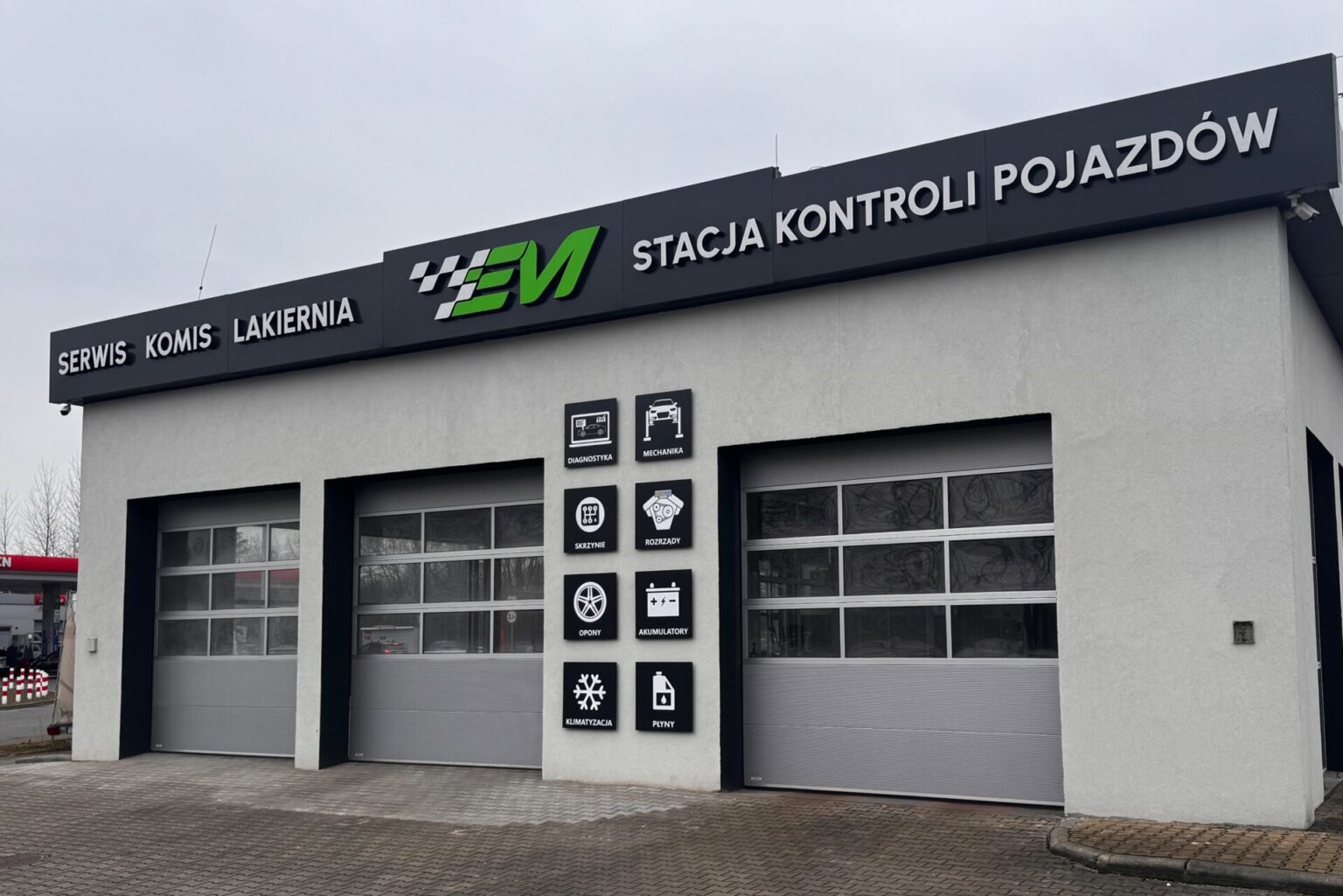 EM-ZJAWIONY